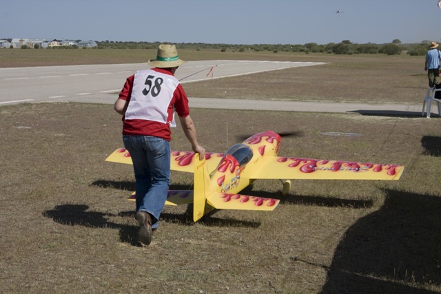 Download EUG000380 (640Wx427H)